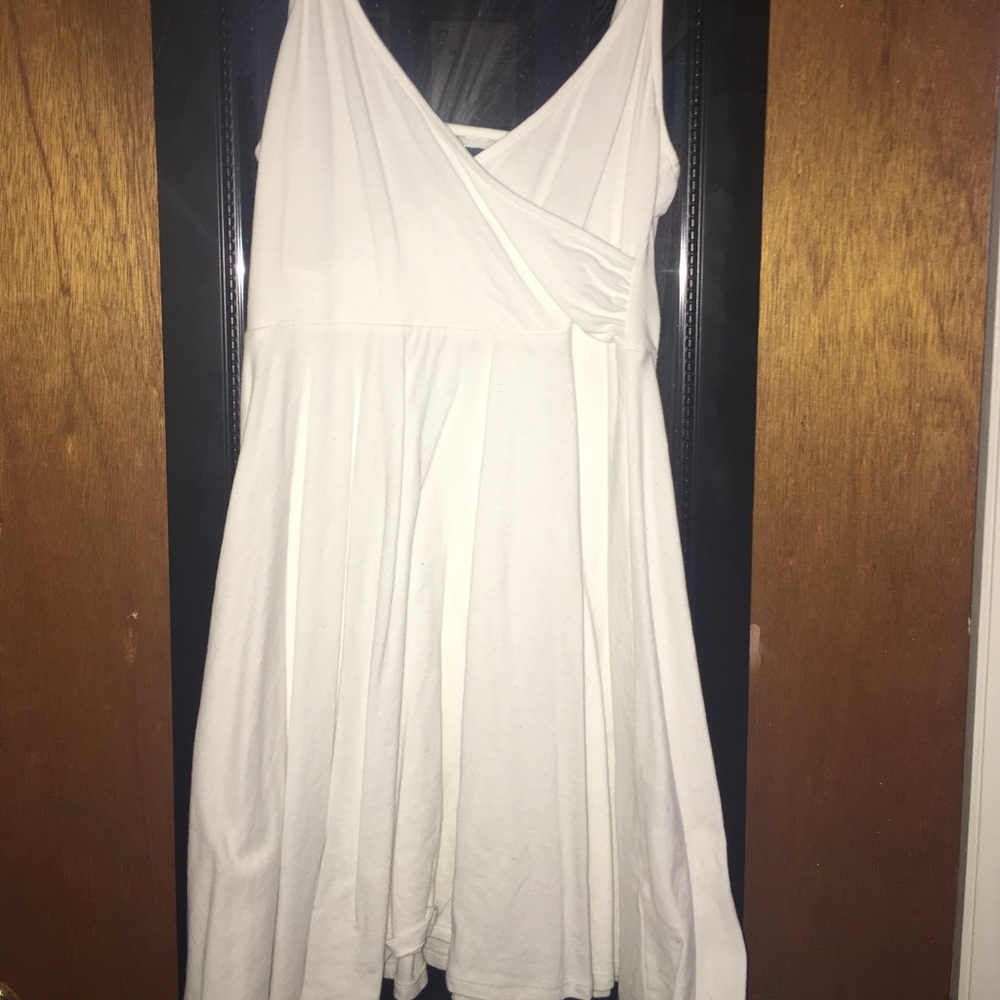 CUTE WHITE DRESS
